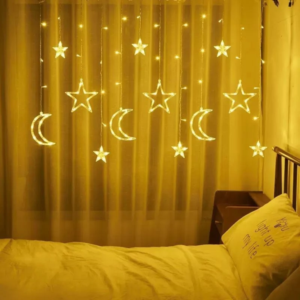 Cortina de Luz LED 3,5m Estrelas e Luas Decorativas com Controle – Iluminação Natalina - Casa Elège