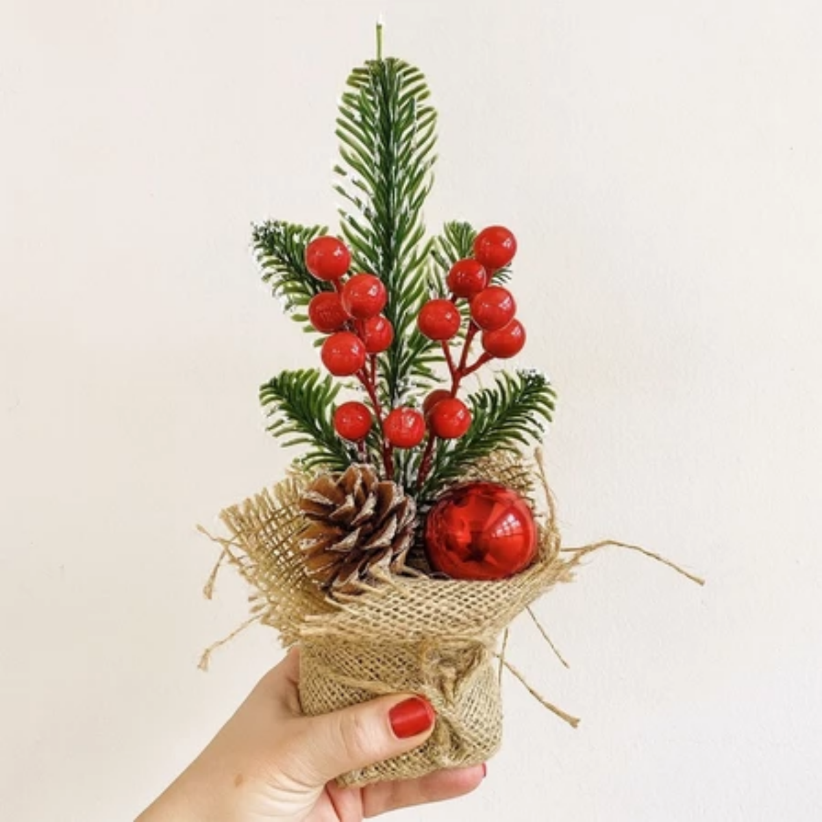 Enfeite De Natal Mini Arranjo Pinho Para Mesa 20cm - Casa Elège - Casa Elège