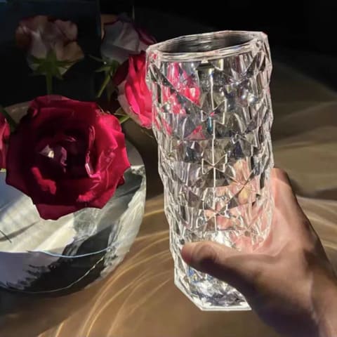 Luminária de Mesa LED Sem Fio com 16 Cores e Bateria - Casa Elège