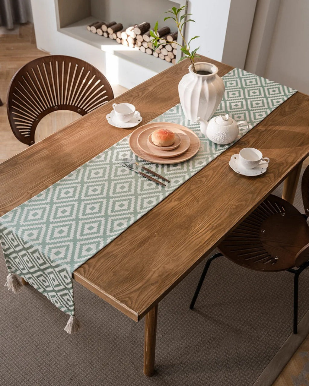 Caminho de Mesa Geométrico em Jacquard com Borla Decorativo - Casa Elège