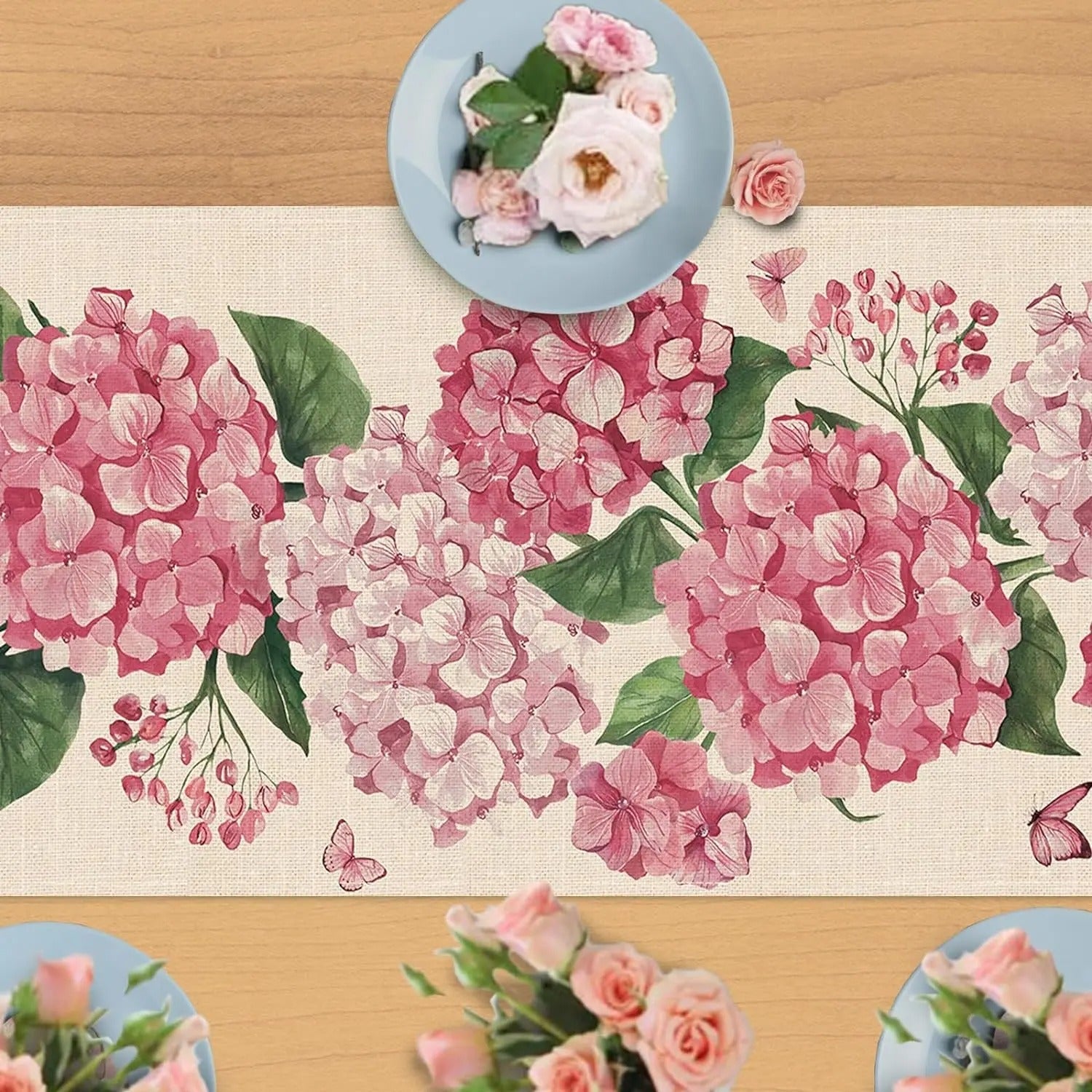 Caminho de Mesa em Linho com Estampa Hortênsia e Borboletas - Casa Elège