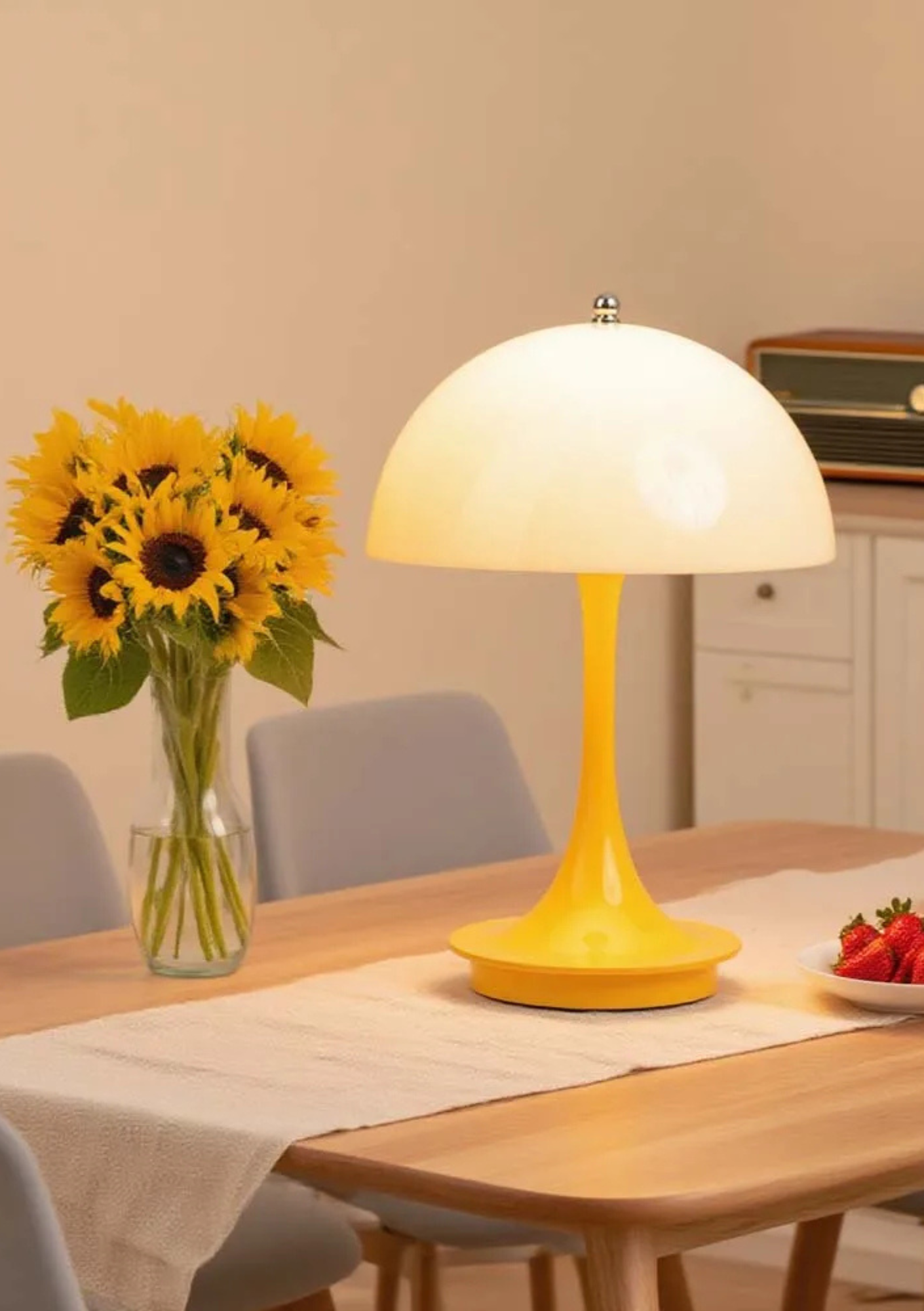 Luminária de Mesa Cogumelo LED Três Cores Compacta Moderna - Casa Elège