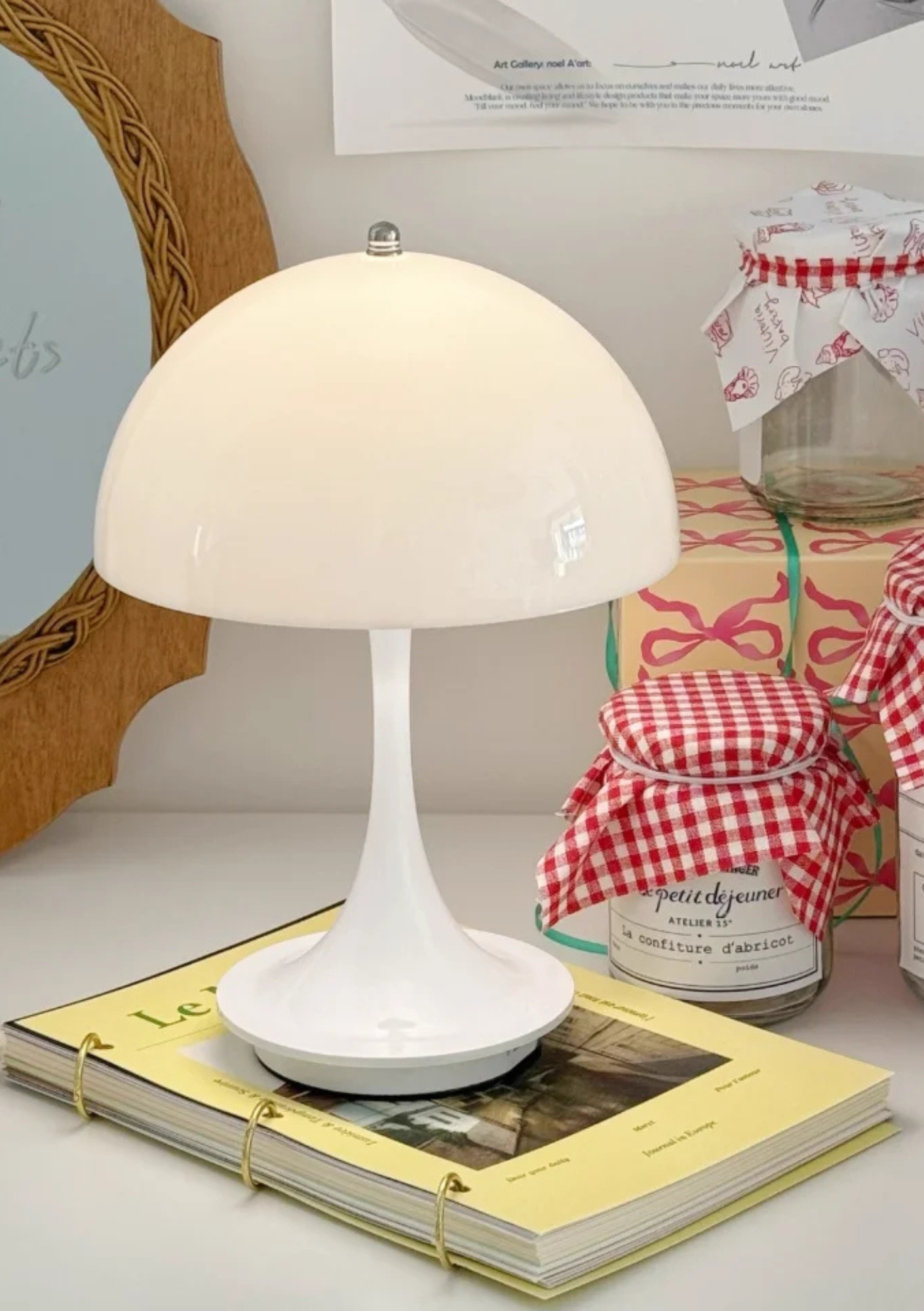 Luminária de Mesa Cogumelo LED Três Cores Compacta Moderna - Casa Elège