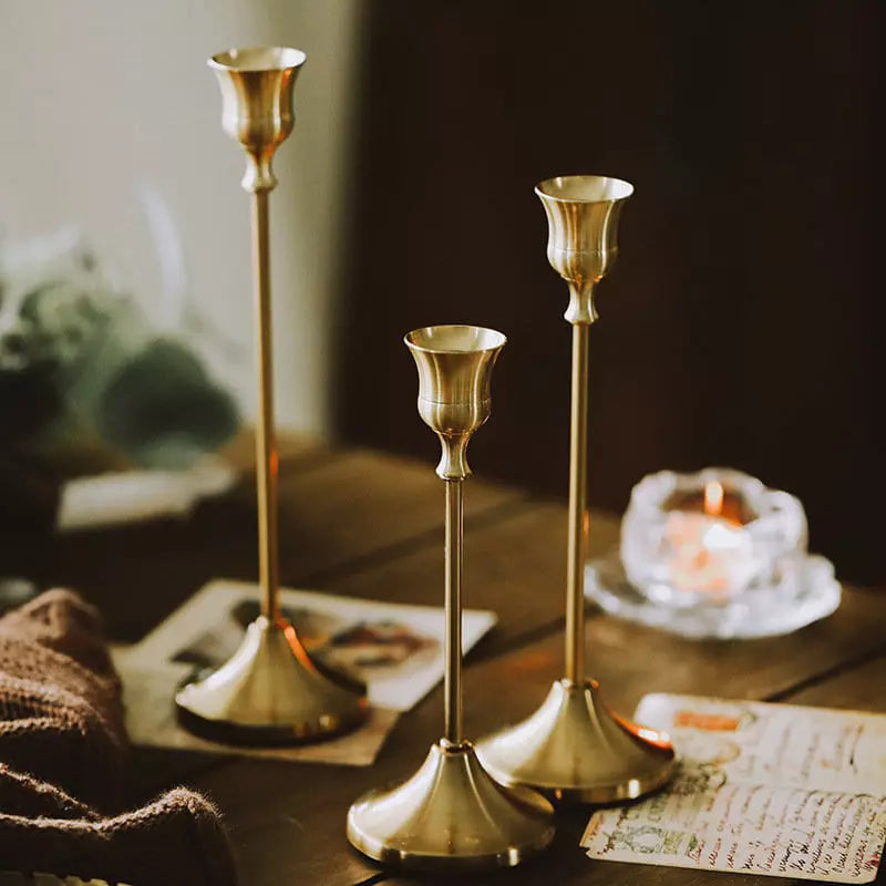 Castiçais em Metal Dourado Retrô para Mesa Decorativa - Dourado Retro 3 peças Casa Elège