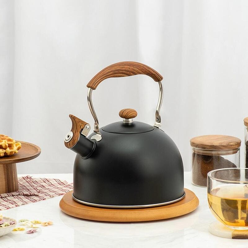 Chaleira de Inox com Apito 2,5 L e Alça de Madeira - Preto Casa Elège