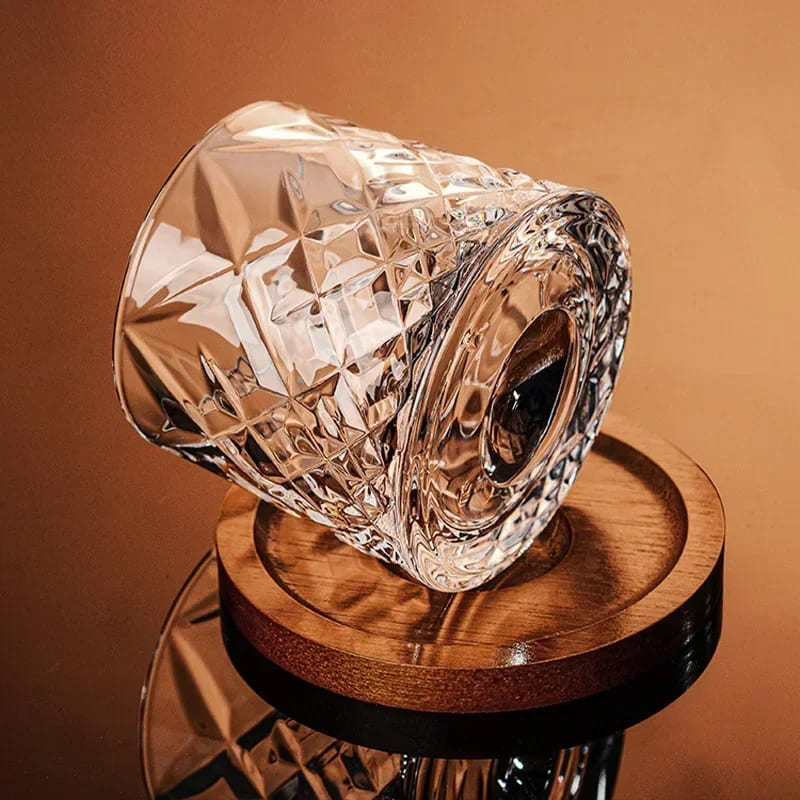 Copo de Whisky em Cristal com Base Rotativa em Madeira - Casa Elège