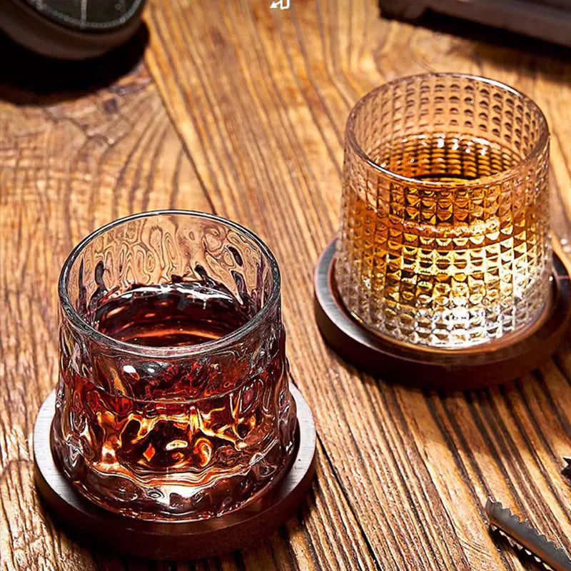 Copo de Whisky em Cristal com Base Rotativa em Madeira - Casa Elège