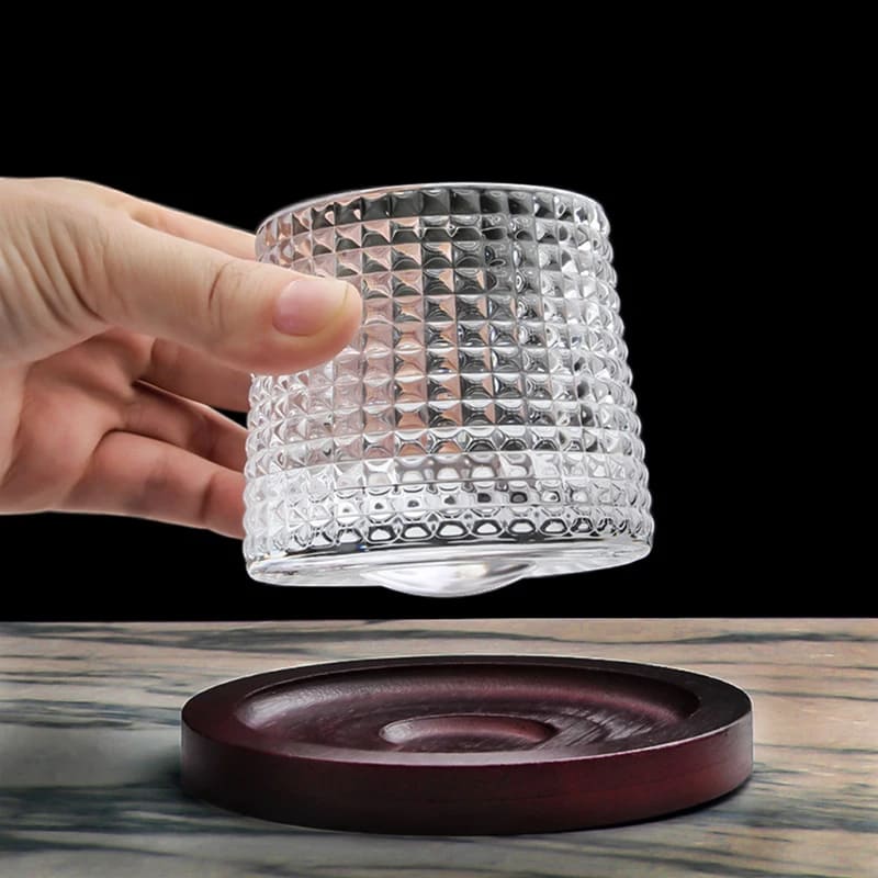 Copo de Whisky em Cristal com Base Rotativa em Madeira - Casa Elège