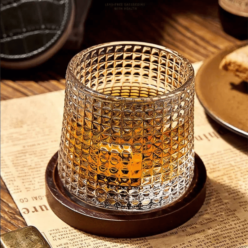 Copo de Whisky em Cristal com Base Rotativa em Madeira - Casa Elège