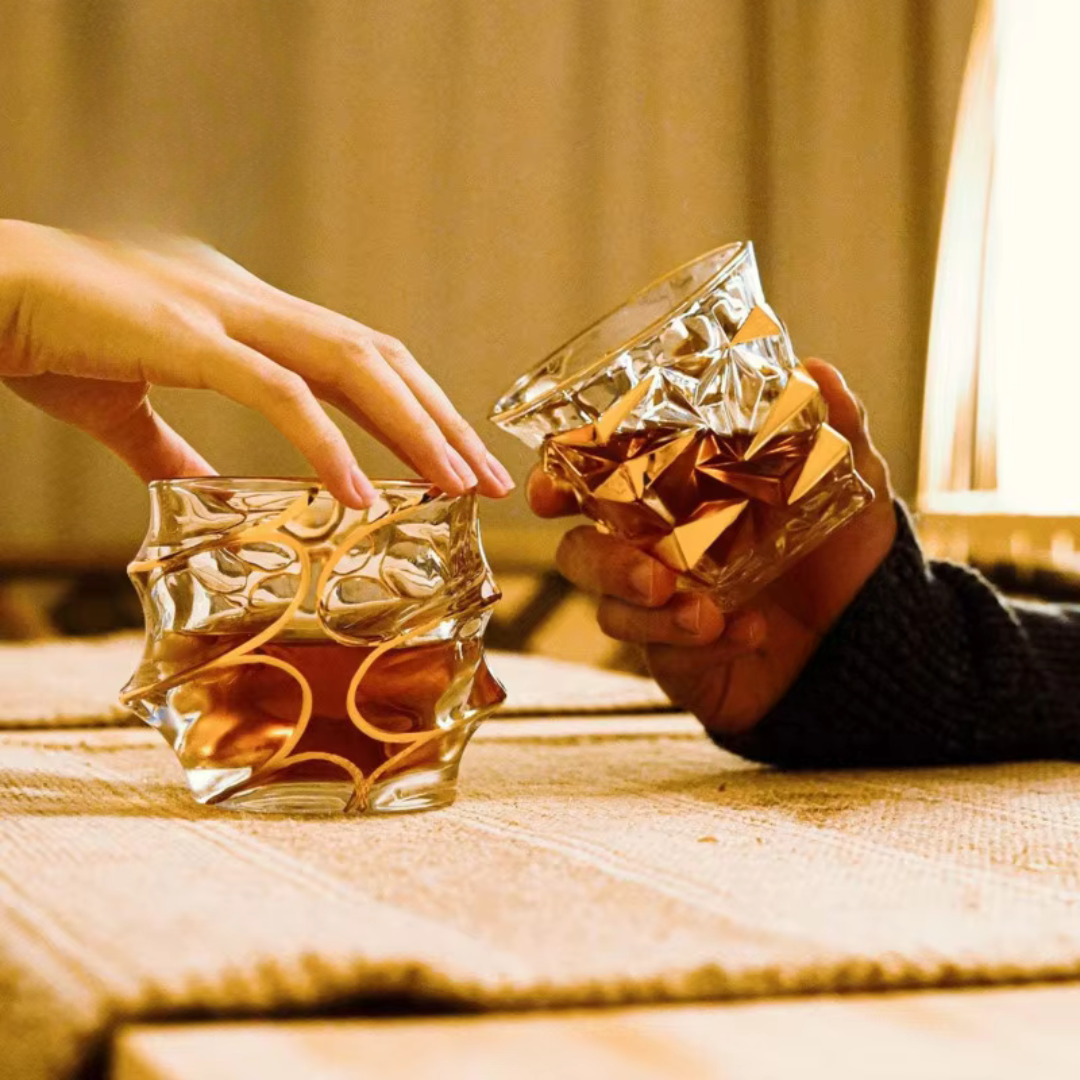 Copos de Whisky em Cristal com Detalhes Dourados Luxuosos - Casa Elège