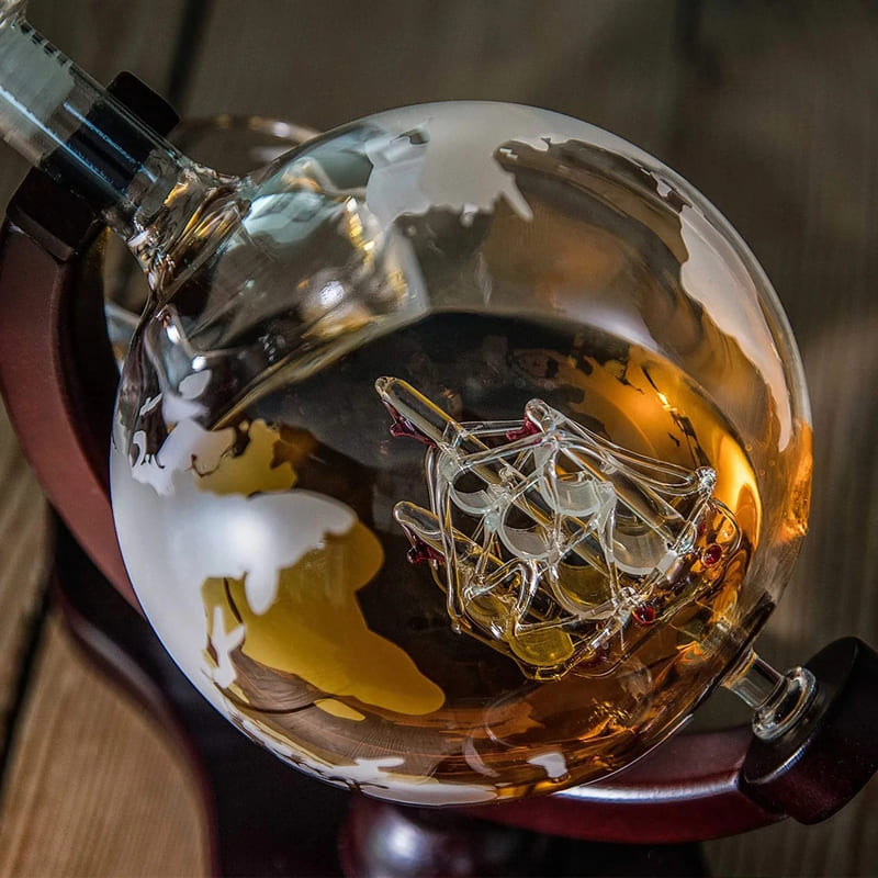 Decanter de Whisky em Vidro Globo com Navio - Casa Elège
