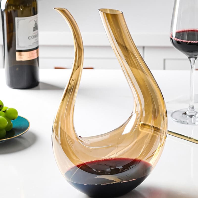 Decanter de Vidro Âmbar Formato Cisne 1500ml Elegante - Casa Elège