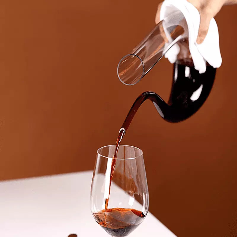 Decanter de Vinho em Vidro Formato Cisne 1500ml Sofisticado - Casa Elège