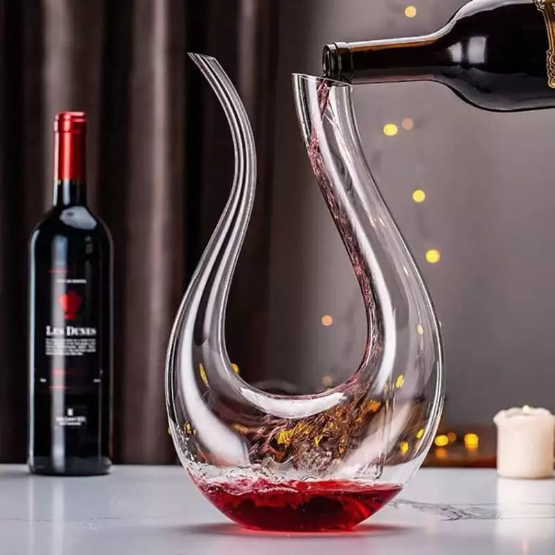 Decanter de Vinho em Vidro Formato Cisne 1500ml Sofisticado - Casa Elège