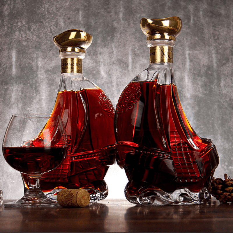 Decanter de Vidro Formato Caravela Para Vinho e Whisky - Casa Elège