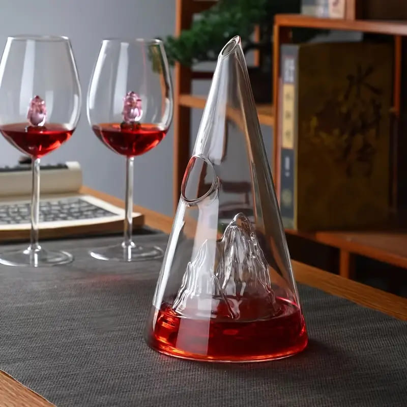 Decanter de Vidro Pirâmide para Vinho e Whisky 750ml - Casa Elège