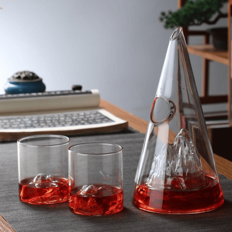 Decanter de Vidro Pirâmide para Vinho e Whisky 750ml - Casa Elège