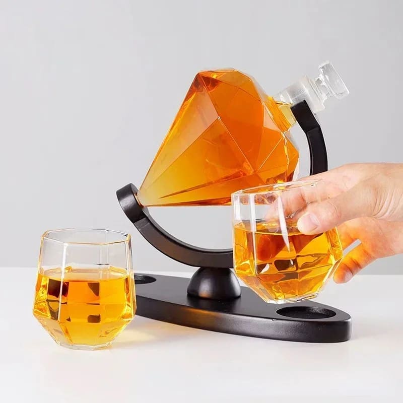 Decanter de Vidro Formato Diamante para Vinho e Whisky - Casa Elège