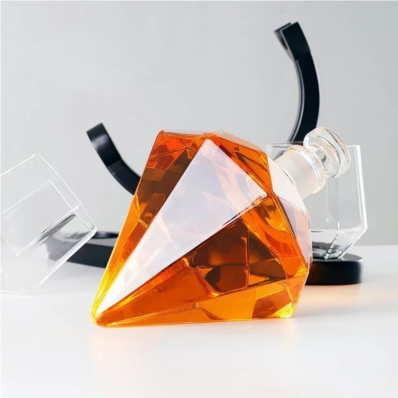 Decanter de Vidro Formato Diamante para Vinho e Whisky - Casa Elège
