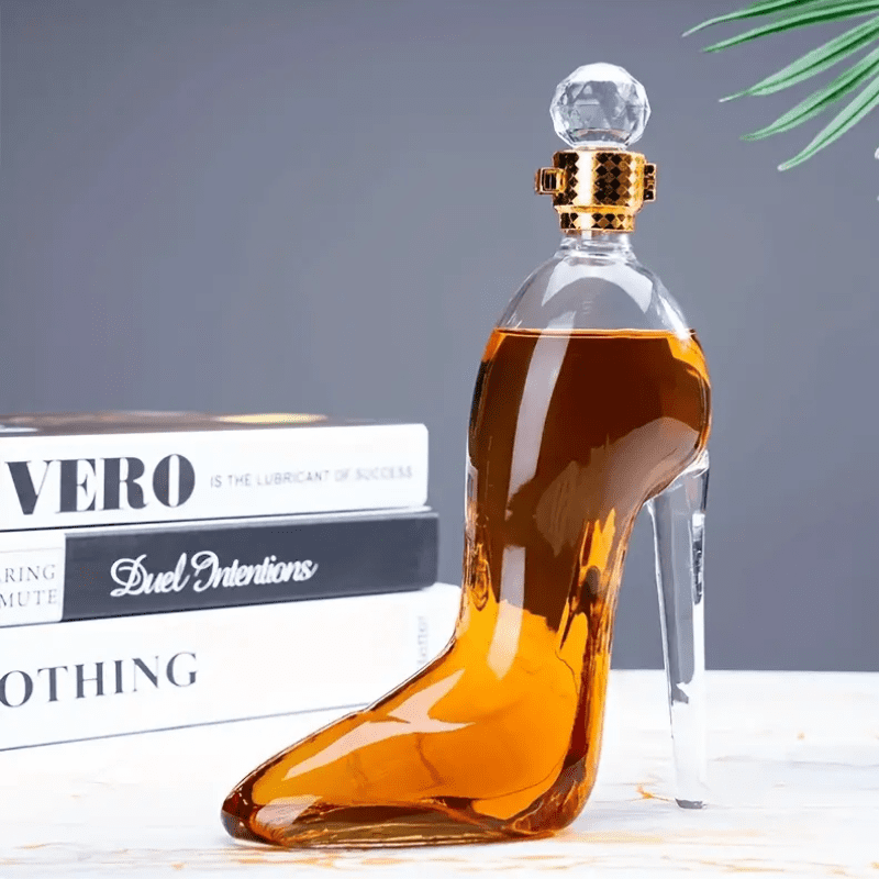 Decanter em Vidro Formato Sapato para Vinho e Whisky - Casa Elège