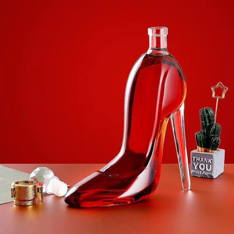 Decanter em Vidro Formato Sapato para Vinho e Whisky - Casa Elège