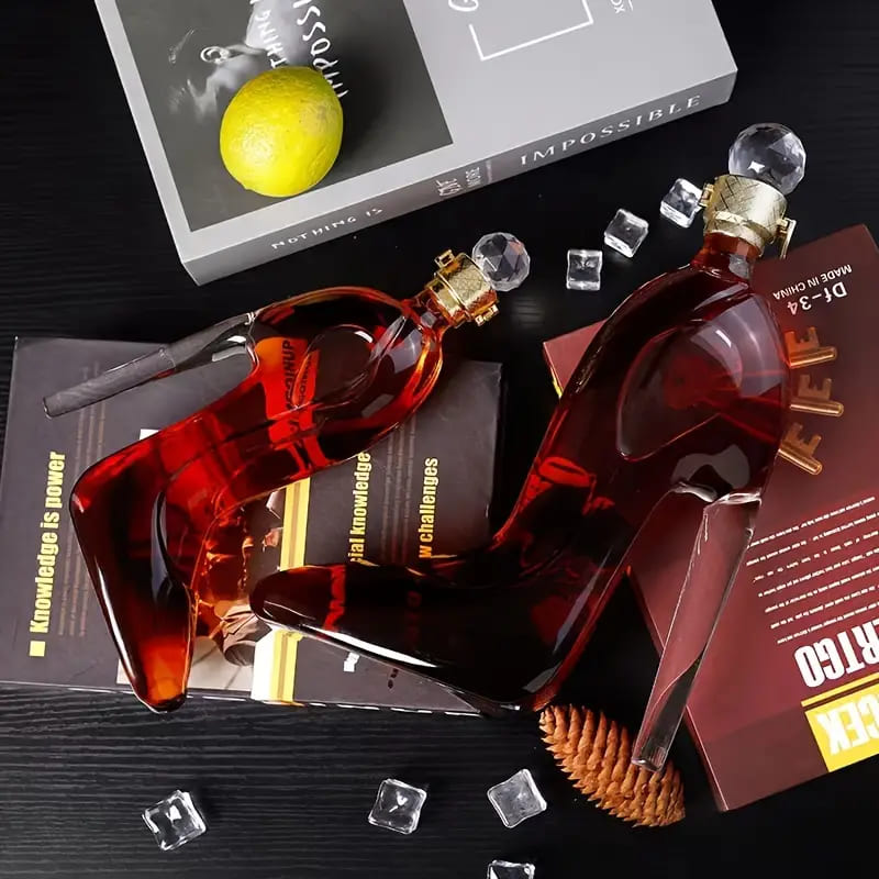Decanter em Vidro Formato Sapato para Vinho e Whisky - Casa Elège