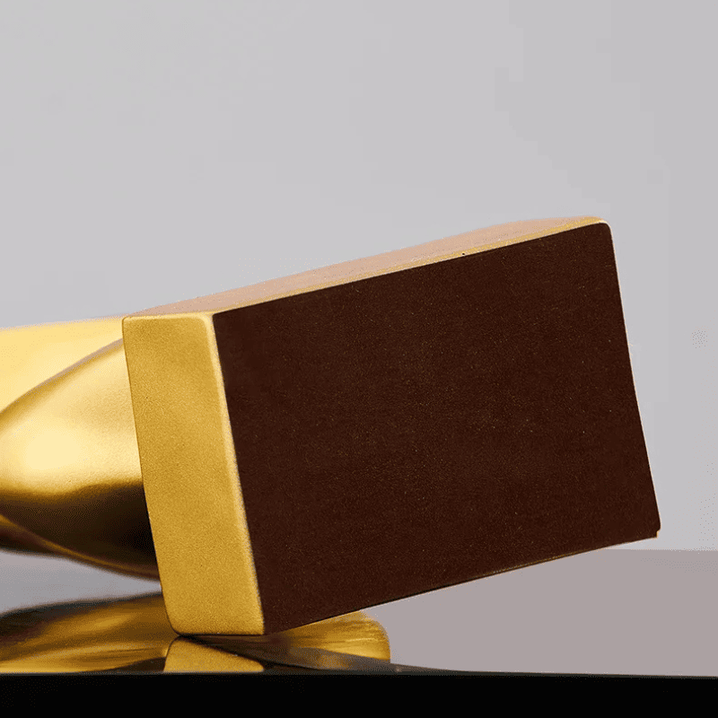 Escultura Abstrata de Chamas Em Resina Para Sala - Casa Elège