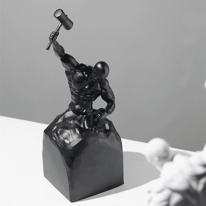 Escultura Em Resina Homem Esculpindo Minimalista Para Sala - Preto Casa Elège