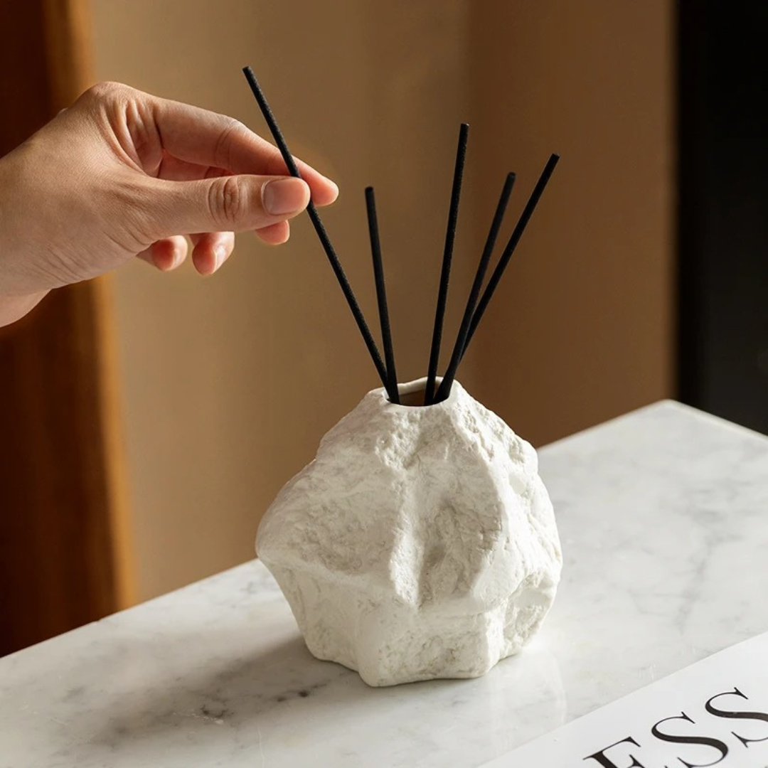 Difusor de Cerâmica com Design Orgânico Efeito Pedra - Casa Elège