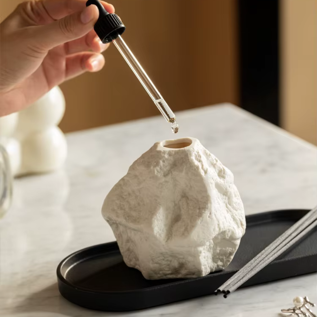 Difusor de Cerâmica com Design Orgânico Efeito Pedra - Casa Elège