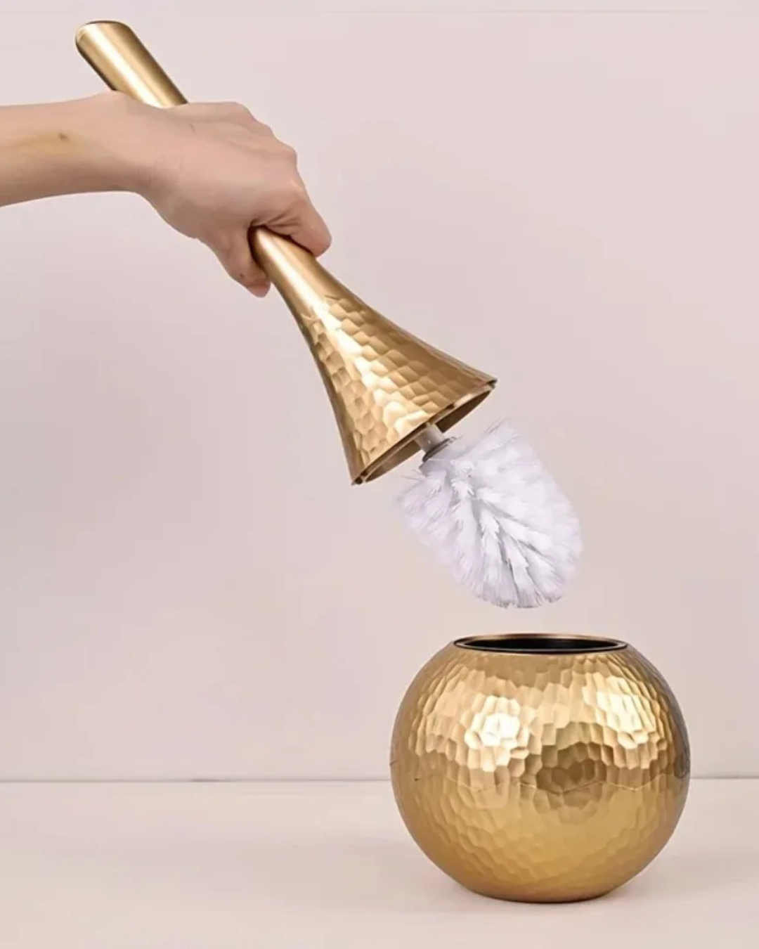 Escova de Vaso Sanitário com Suporte Dourado ou Prata - Casa Elège
