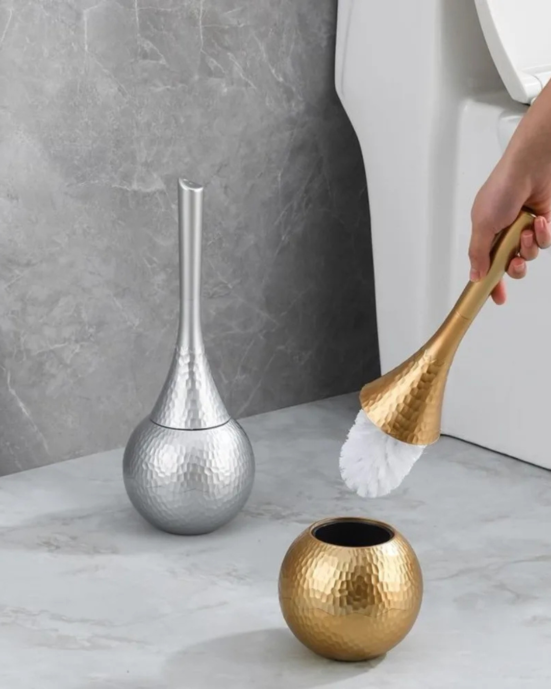Escova de Vaso Sanitário com Suporte Dourado ou Prata - Casa Elège