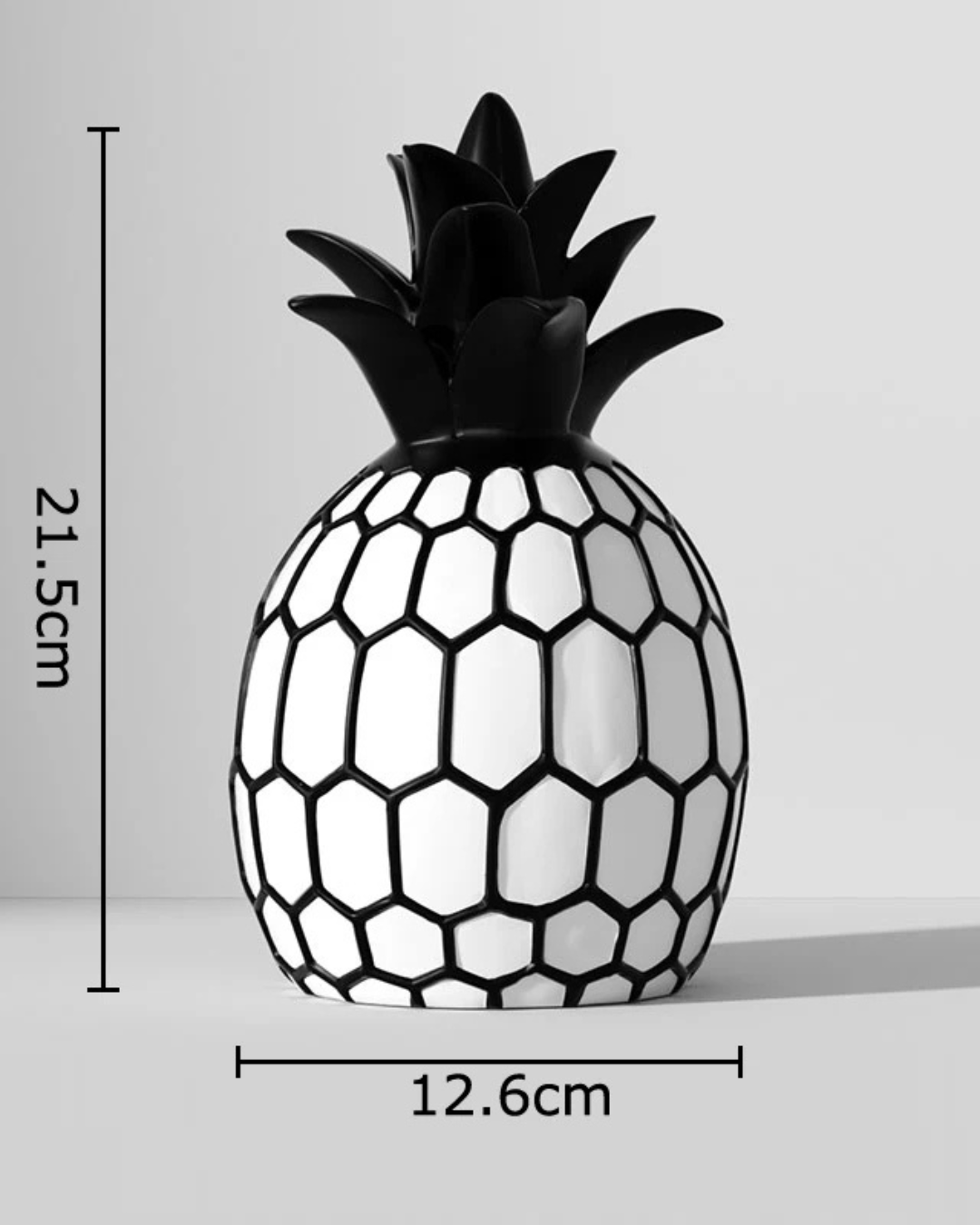 Estátua de Frutas em Resina Preta e Branca Minimalista - Abacaxi Casa Elège