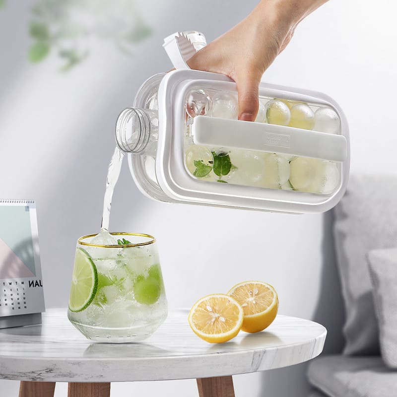 Garrafa De Água Com Forma De Gelo Esférica Reutilizável - Casa Elège
