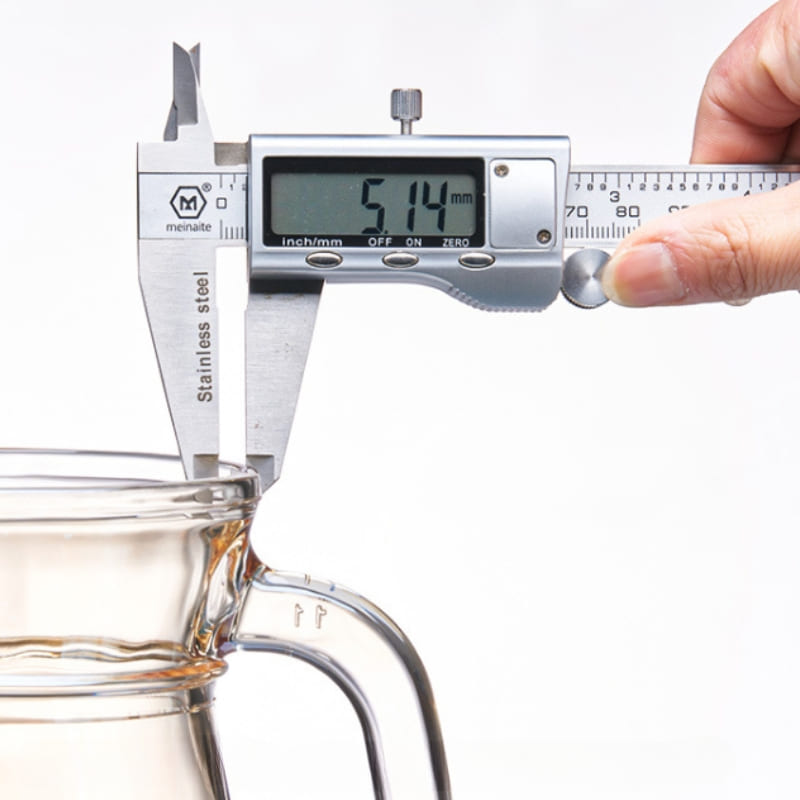 Jarra de Vidro Borossilicato 1,8L com Tampa e Bico Elegante - Casa Elège