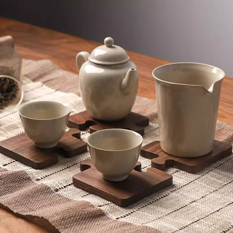 Kit Descanso de Panela e Porta-Copos em Madeira Artesanal - Casa Elège
