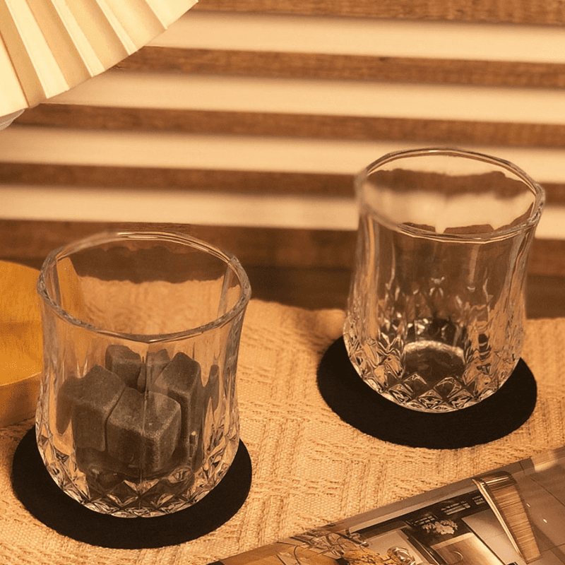 Kit Whisky com Copos e Cubos de Granito Reutilizáveis - Casa Elège