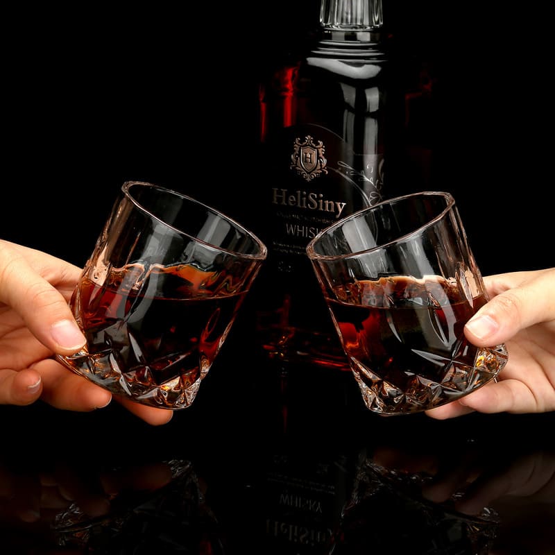 Kit Whisky com Copos e Cubos de Granito Reutilizáveis - Casa Elège