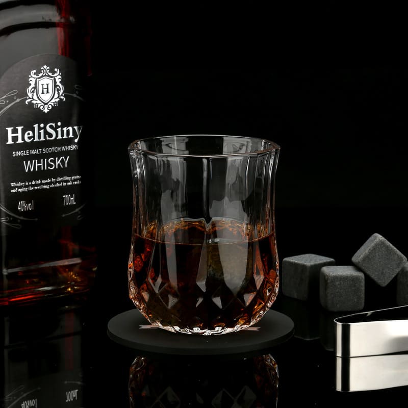 Kit Whisky com Copos e Cubos de Granito Reutilizáveis - Casa Elège