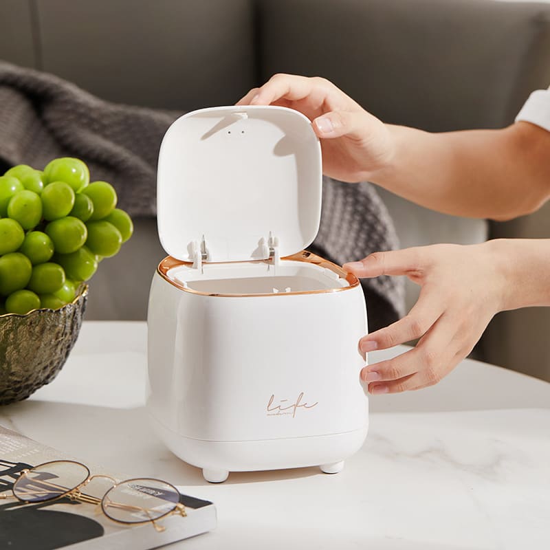 Lixeira de Mesa Decorativa em Metal Resistente Compacta - Casa Elège