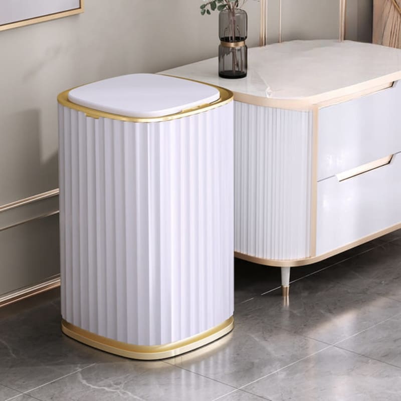 Lixeira Automática com Sensor Inteligente para Banheiro - 15L Quadrada Dourado Casa Elège