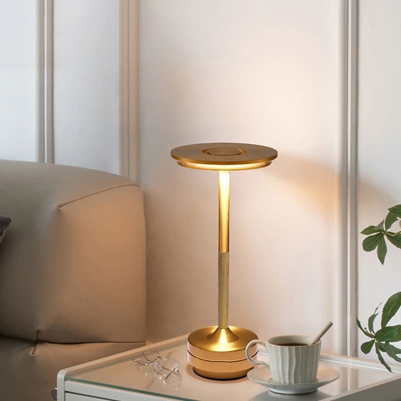 Luminária De Mesa LED Sem Fio Recarregável Em Metal - Dourado Casa Elège