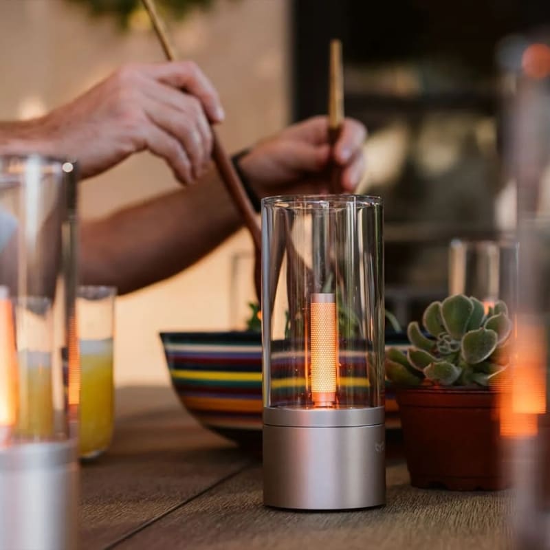 Luminária de Mesa Portátil em Metal com LED Regulável - Casa Elège