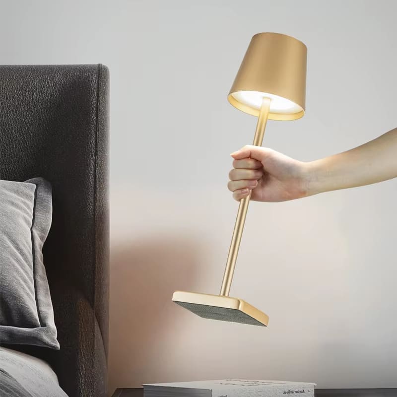 Luminária de Mesa LED Recarregável USB Minimalista Portátil - Casa Elège