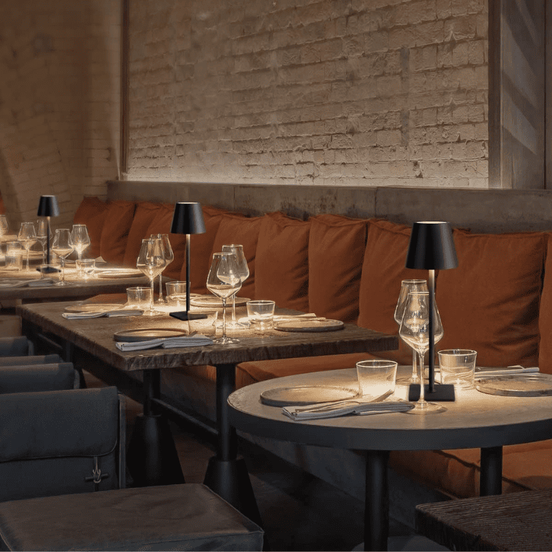 Luminária de Mesa LED Recarregável USB Minimalista Portátil - Casa Elège