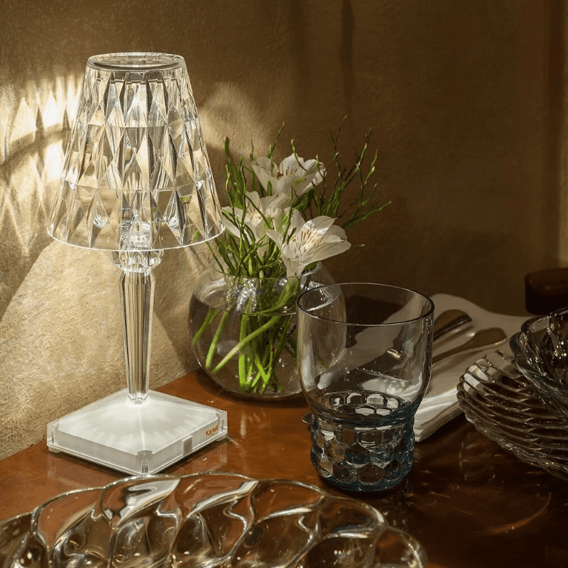 Luminária de Mesa LED Diamante Recarregável Sem Fio - Casa Elège