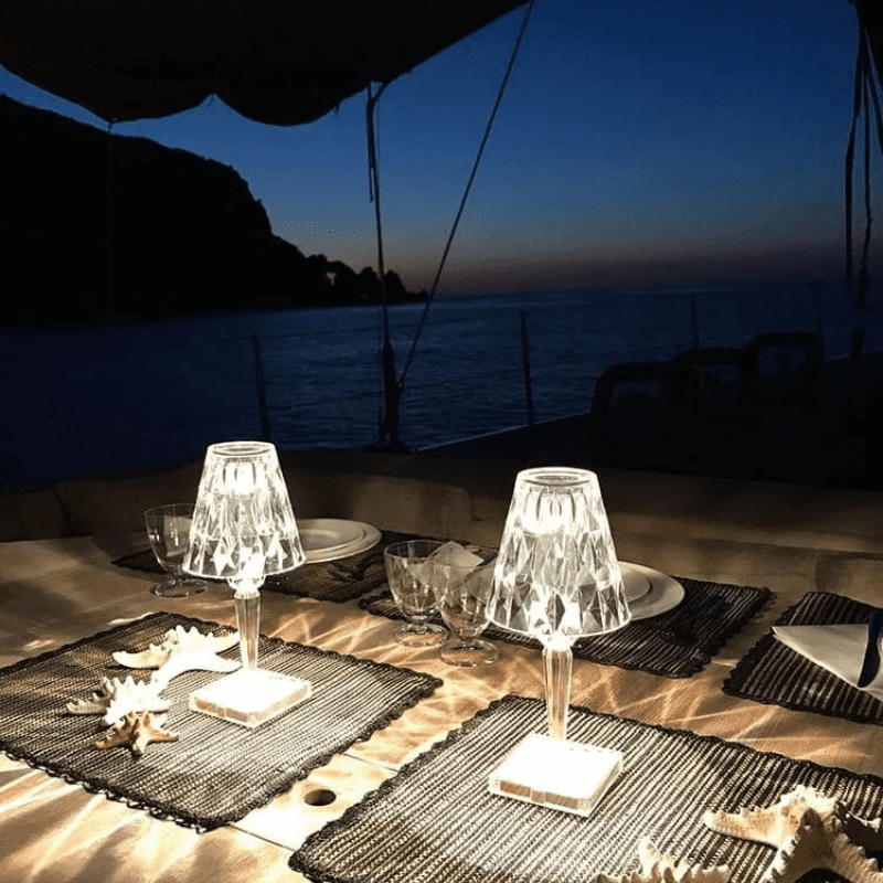 Luminária de Mesa LED Diamante Recarregável Sem Fio - Casa Elège