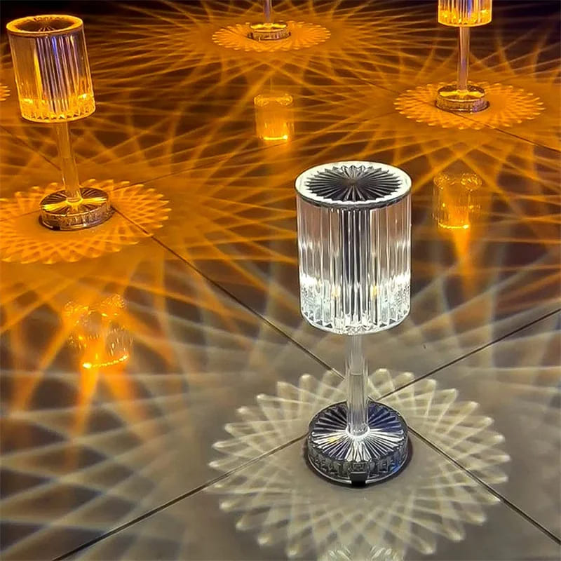 Luminária de Mesa LED Recarregável em Acrílico Sem Fio - Casa Elège