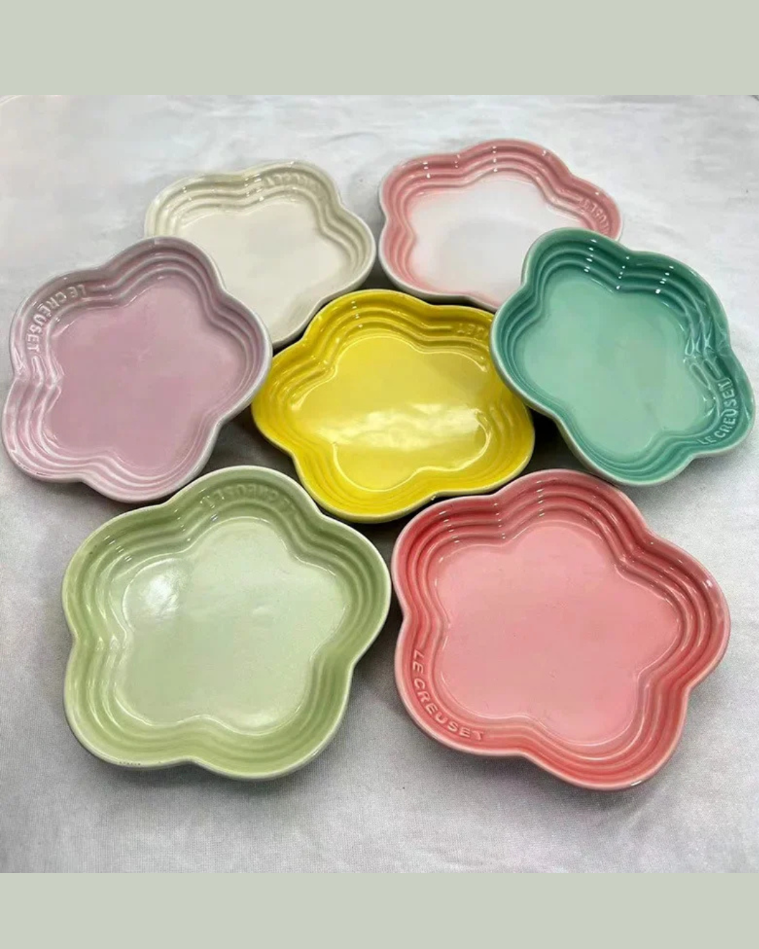 Prato Pequeno de Cerâmica Flor de Ameixa 14cm Francês - Casa Elège