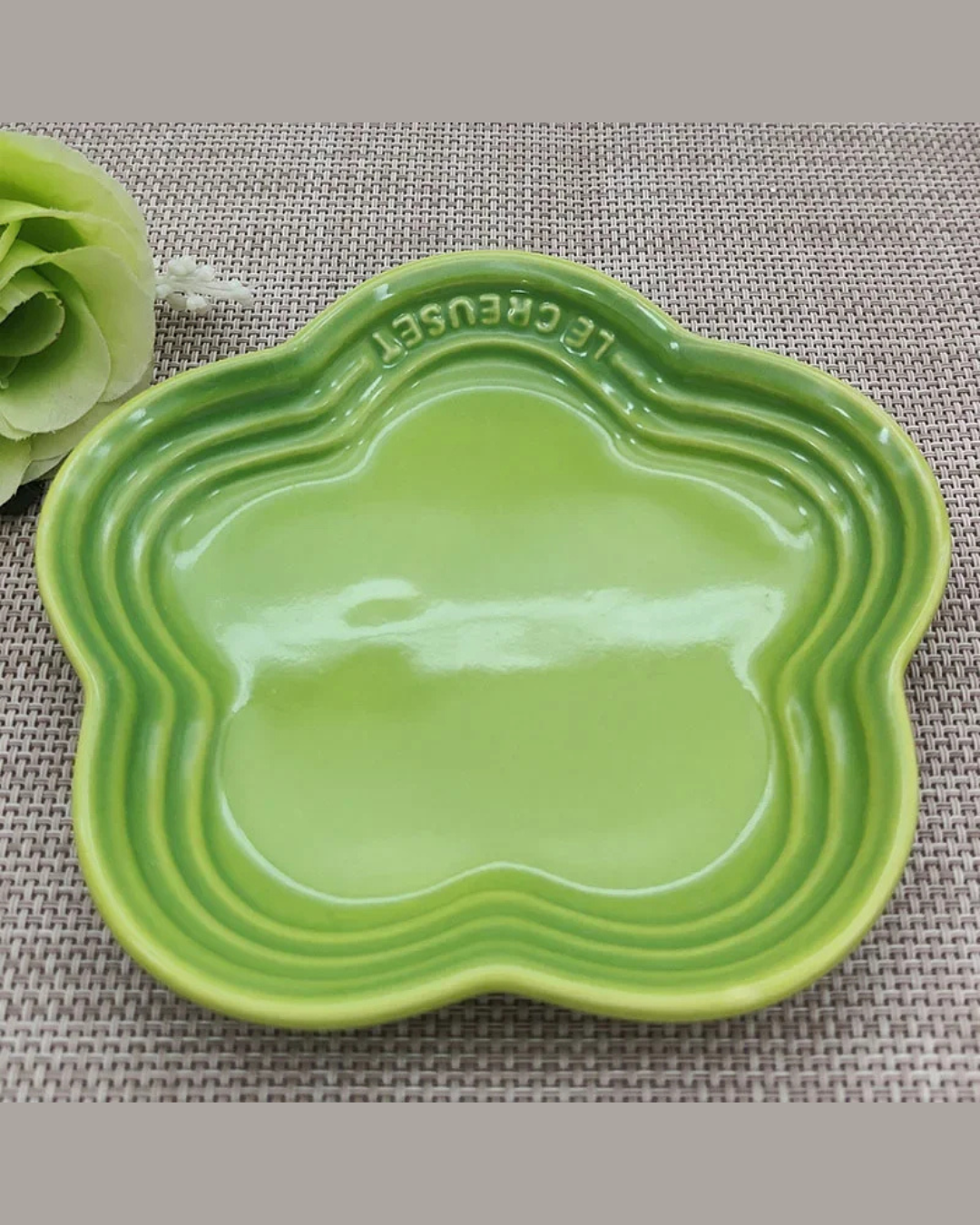Prato Pequeno de Cerâmica Flor de Ameixa 14cm Francês - Verde claro 14 cm Casa Elège